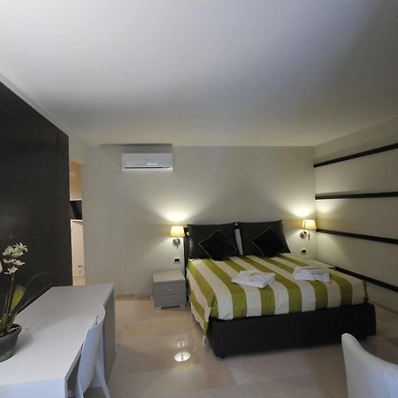 Gatto Bianco House Bed and Breakfast Μπάρι Εξωτερικό φωτογραφία