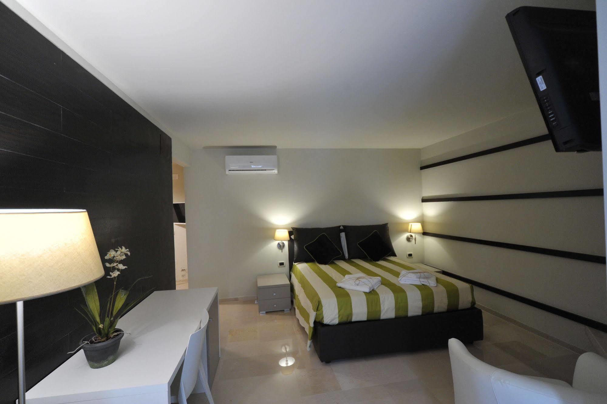 Gatto Bianco House Bed and Breakfast Μπάρι Εξωτερικό φωτογραφία